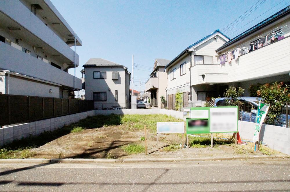 Local photos, including front road. Will be shaping areas of land area 120 sq m.