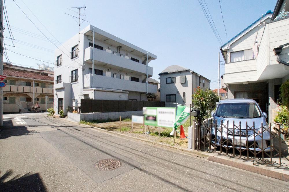Local photos, including front road. Front road car through even less, Small children is also safe.