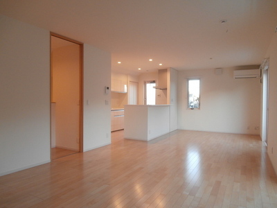 Living and room.  ◆ Facing south ・ Spacious living 21.2 Pledge ◆