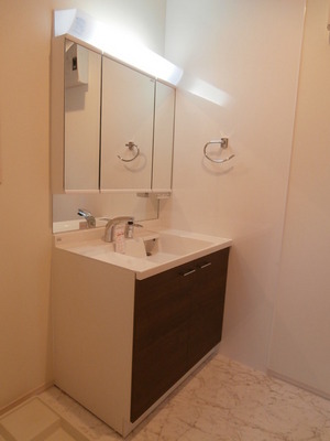 Washroom.  ◆ Bathroom Vanity ◆