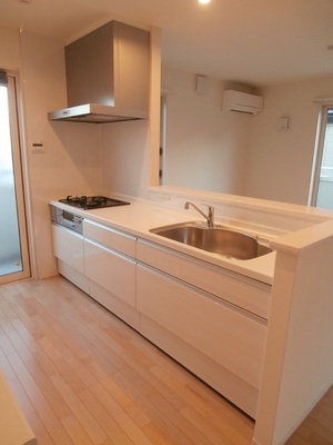 Kitchen.  ◆ Gas 3-neck ・ Kitchen with grill ◆