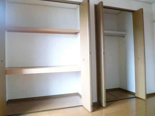 Receipt. One wall is housed ☆