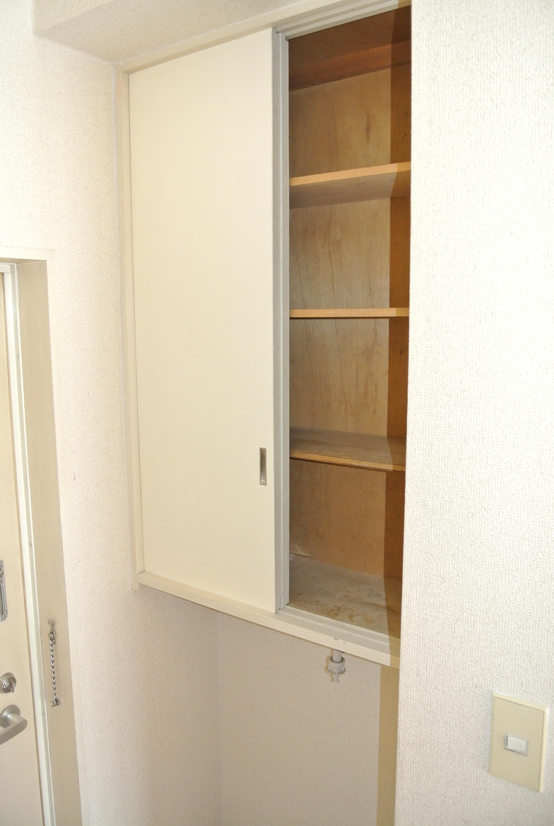 Other Equipment. Entrance storage