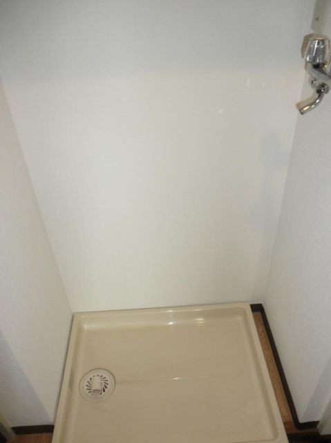 Other Equipment. Indoor Laundry Storage