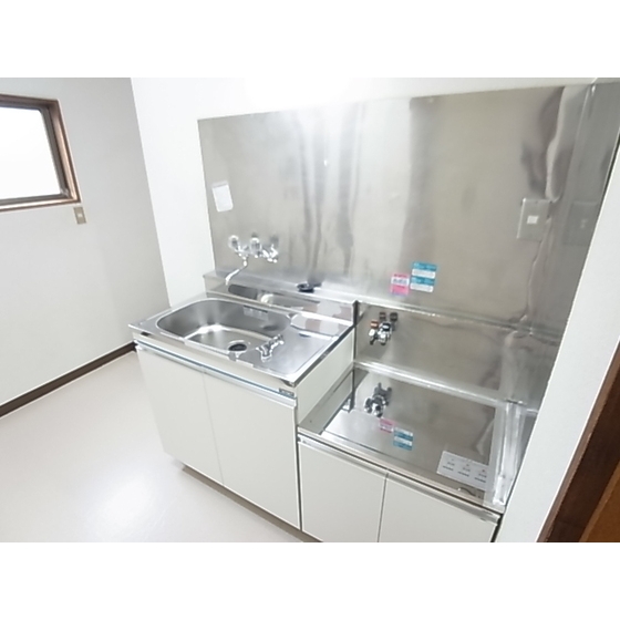 Kitchen. Gas stove installation Allowed