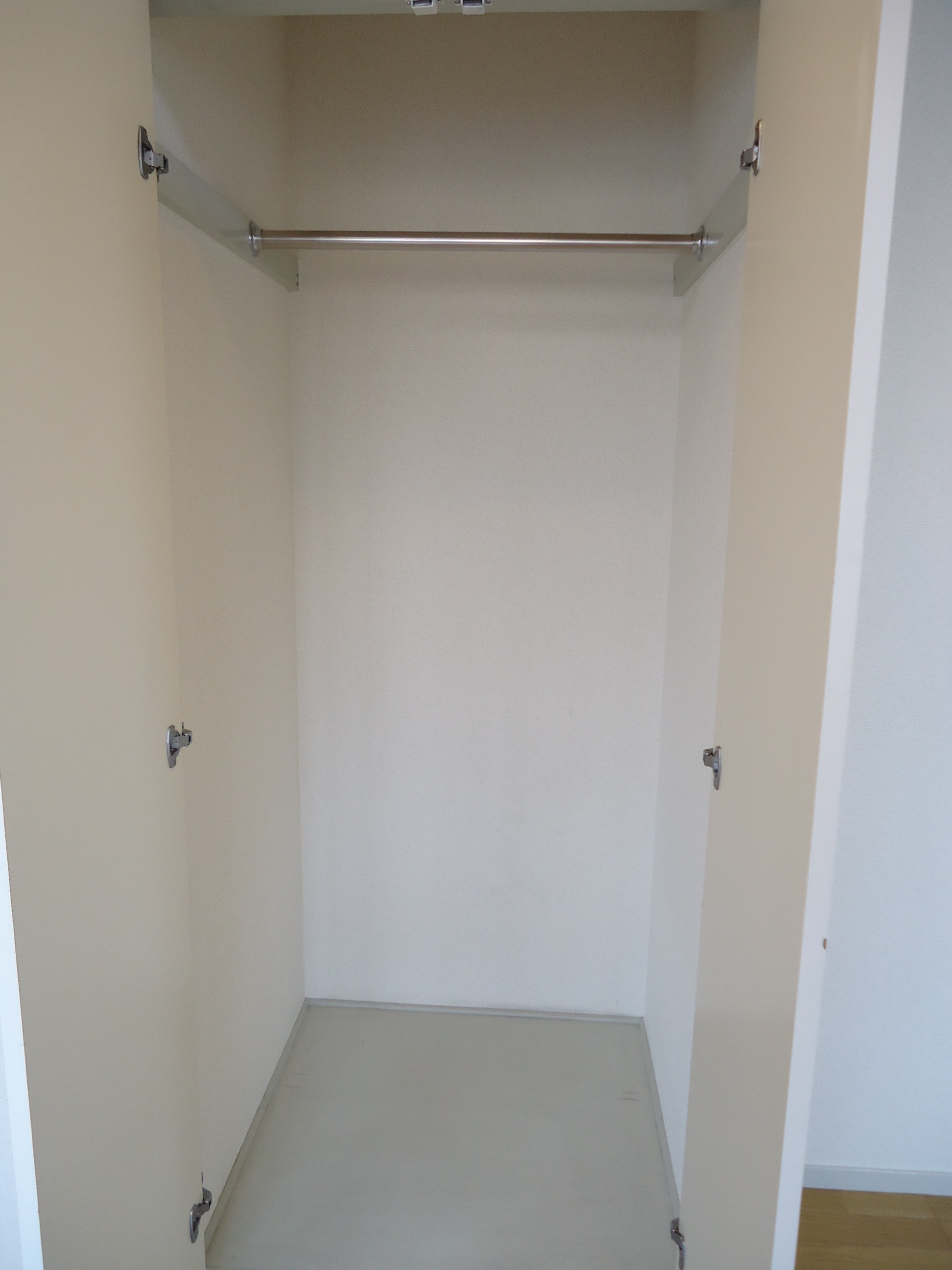 Receipt. Small closet