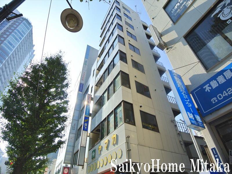 Local appearance photo. Local (11 May 2013) Shooting