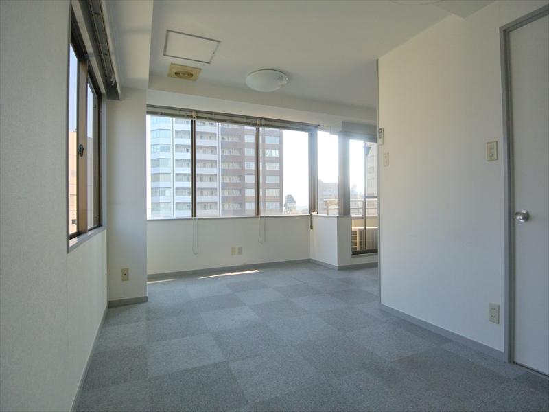 Living. Local (11 May 2013) Shooting