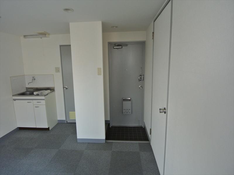 Living. Local (11 May 2013) Shooting