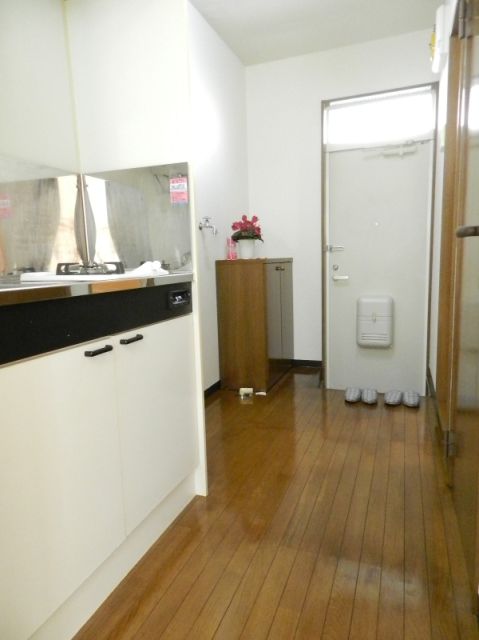 Kitchen. Around the kitchen