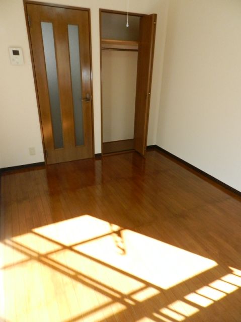 Living and room. Flooring of the room Day is a good warm