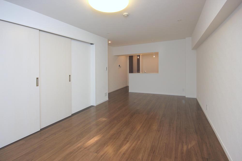 Living. It is a popular counter kitchen