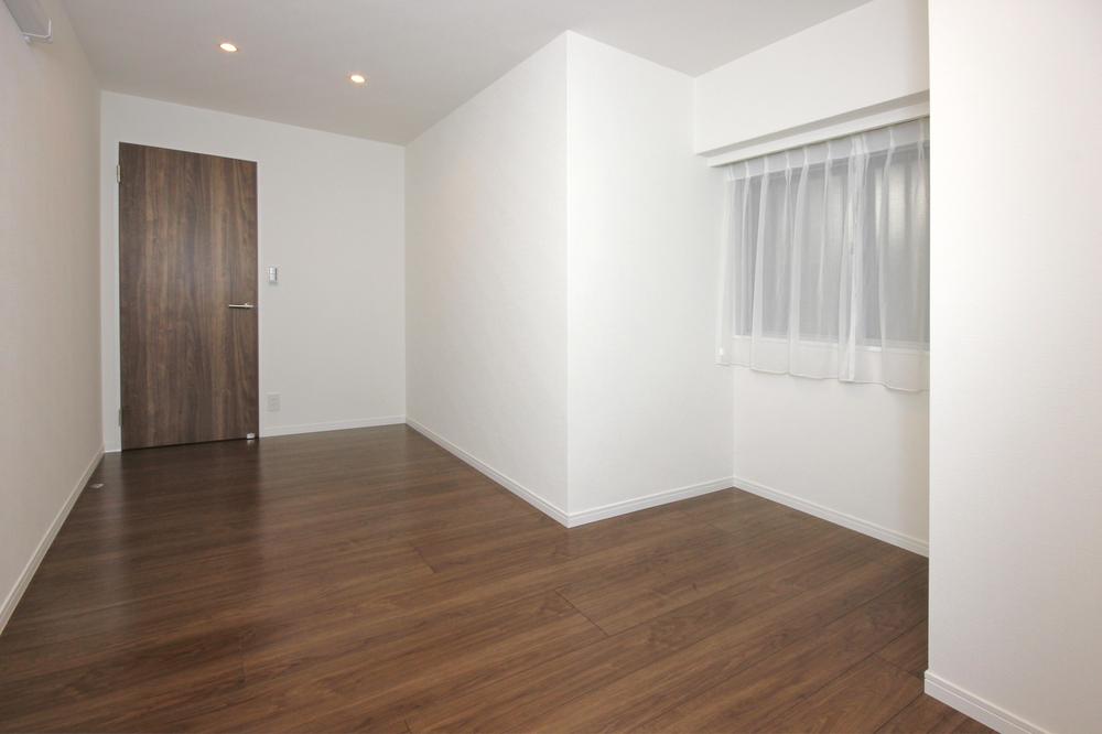 Non-living room. About 6.7 Pledge of Western-style 1