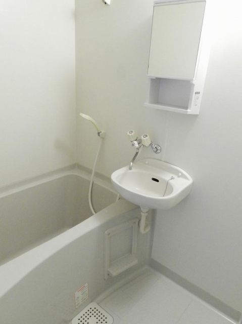 Bath. Popular bus, Restroom