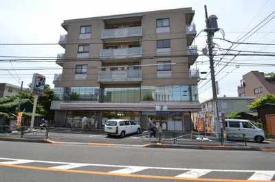 Convenience store. 229m to Seven-Eleven (convenience store)