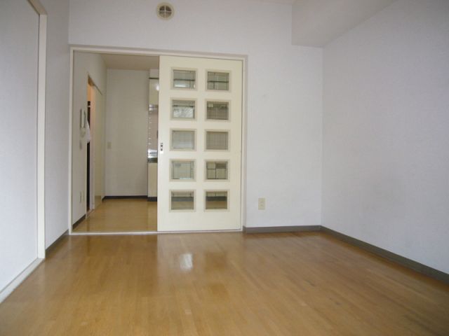 Living and room. Flooring