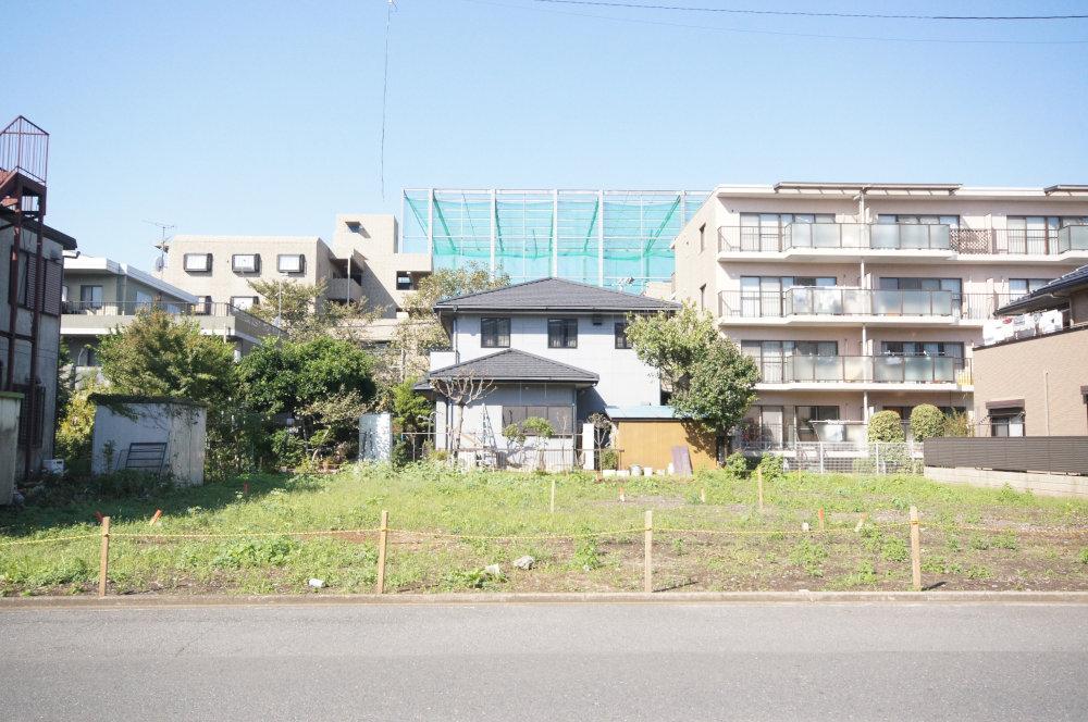 Local land photo. Convenience store is located in nearby, such as Ministop and Seven-Eleven. 