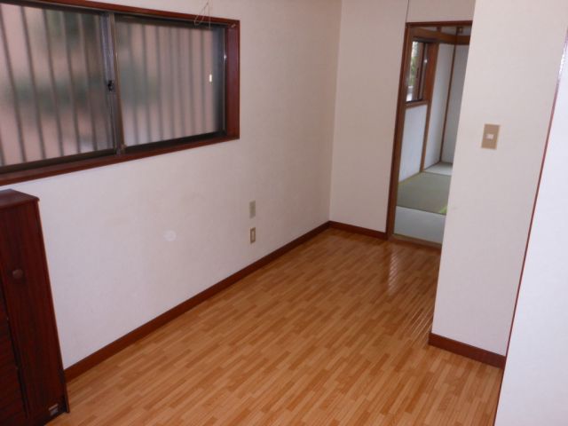 Living and room. It will put even cupboard, etc.