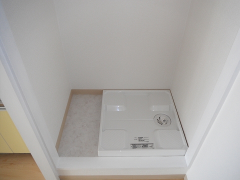 Other Equipment. It is indoor washing machine Storage