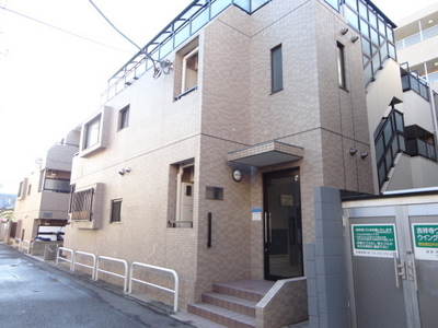 Building appearance. Station 7-minute walk