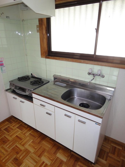 Kitchen. Two-burner gas stove installation Allowed