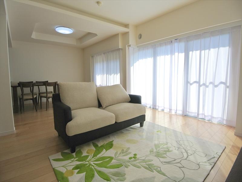 Living. Local (11 May 2013) Shooting