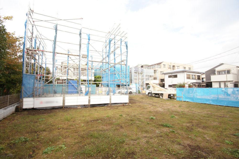 Local land photo. It will be in a green quiet residential area.