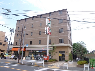 Convenience store. 198m to Seven-Eleven (convenience store)