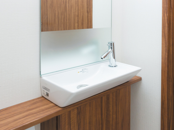 Toilet. (Shared facilities ・ Common utility ・ Pet facility ・ Variety of services ・ Security ・ Earthquake countermeasures ・ Disaster-prevention measures ・ Building structure ・ Such as the characteristics of the building)