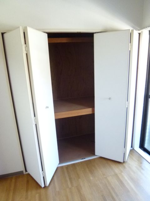 Receipt. Storage space plenty