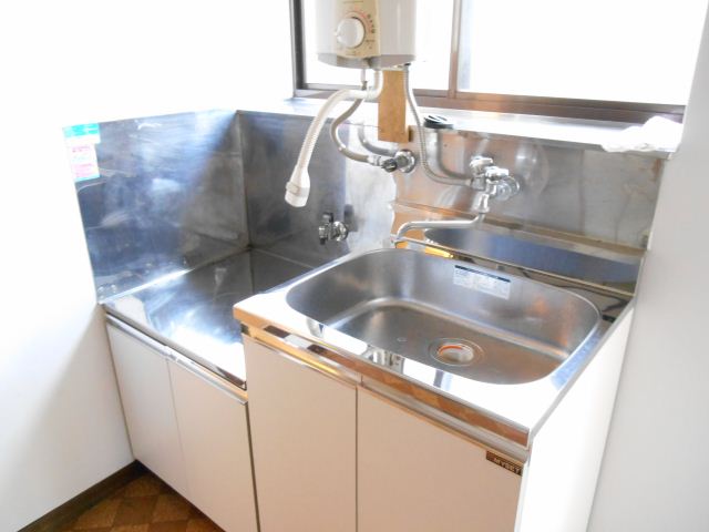 Kitchen. Gas stove is can be installed kitchen ☆