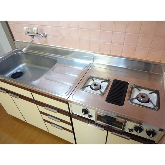 Kitchen. 2-neck Gasukitchin