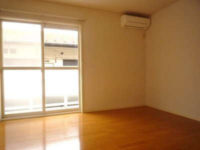 Living and room. Western-style 1