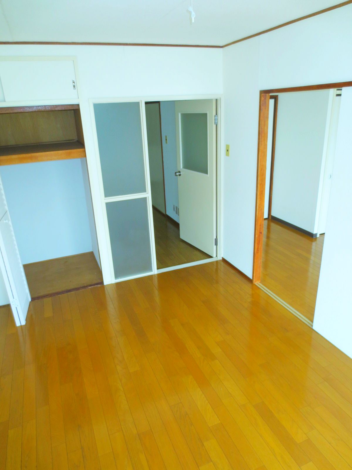 Living and room. All room Western-style