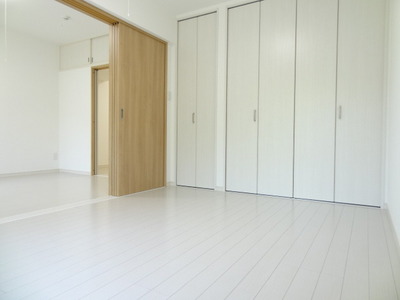 Living and room. Bedroom and living room can be integrally