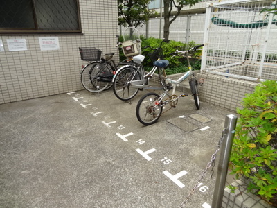 Other common areas. Bicycle equipped. Up to one household one.