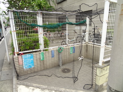 Other common areas. On-site trash yard equipped.