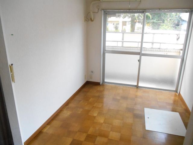 Living and room. Dining with a bay window