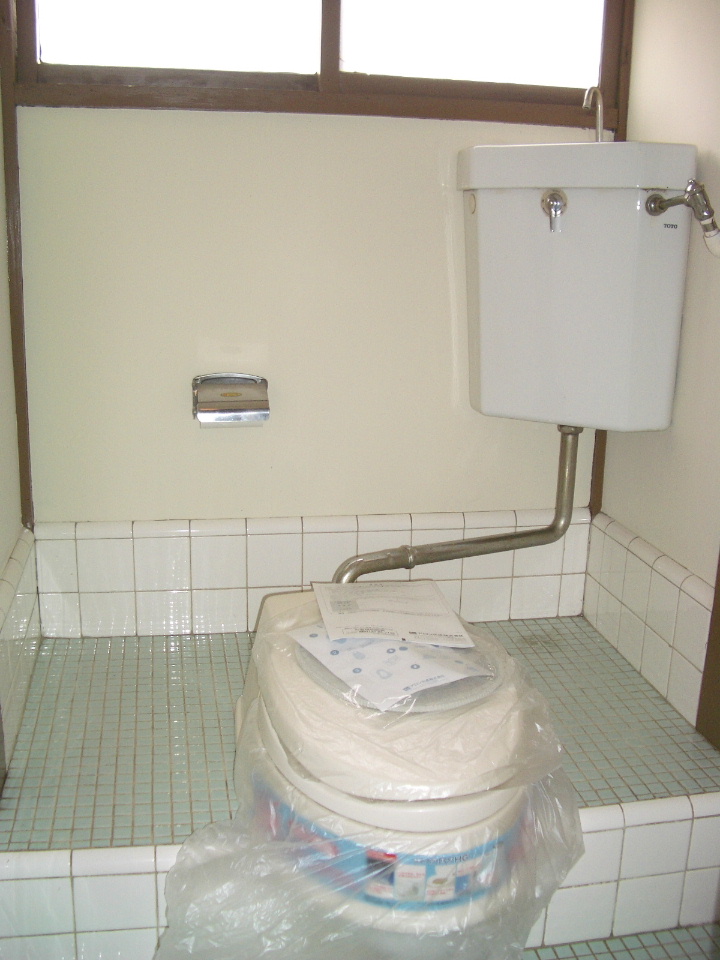 Toilet. There restroom on each floor ☆