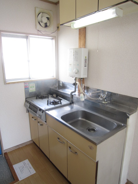 Kitchen. Two-burner stove can be installed kitchen