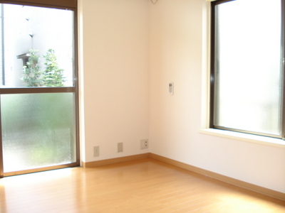 Living and room.  ☆ Day is Shanshan of flooring ☆