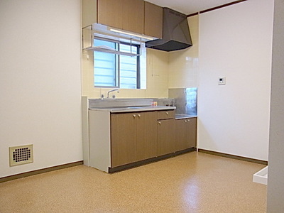 Living and room. Small window there Dining kitchen 6 Pledge