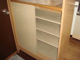 Receipt. There shoebox!