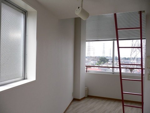 Living and room. Western-style 4