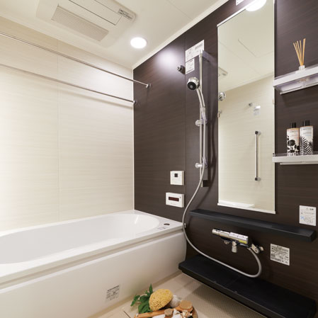 Bathing-wash room.  [bathroom] A comfortable mind will also healed body bath time.