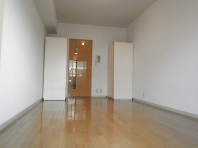 Living and room. Us to expand the width of the interior in the 9.2 Pledge