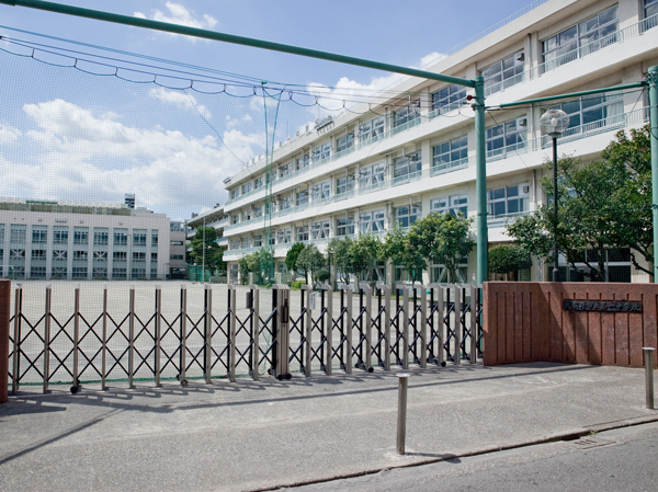 Surrounding environment. City first junior high school (about 190m / A 3-minute walk)