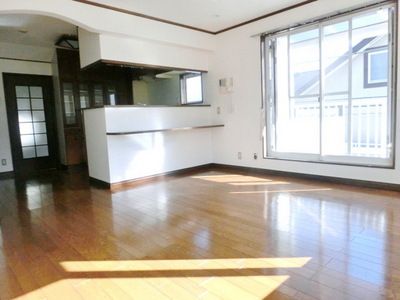 Living and room. LDK13.5 Pledge