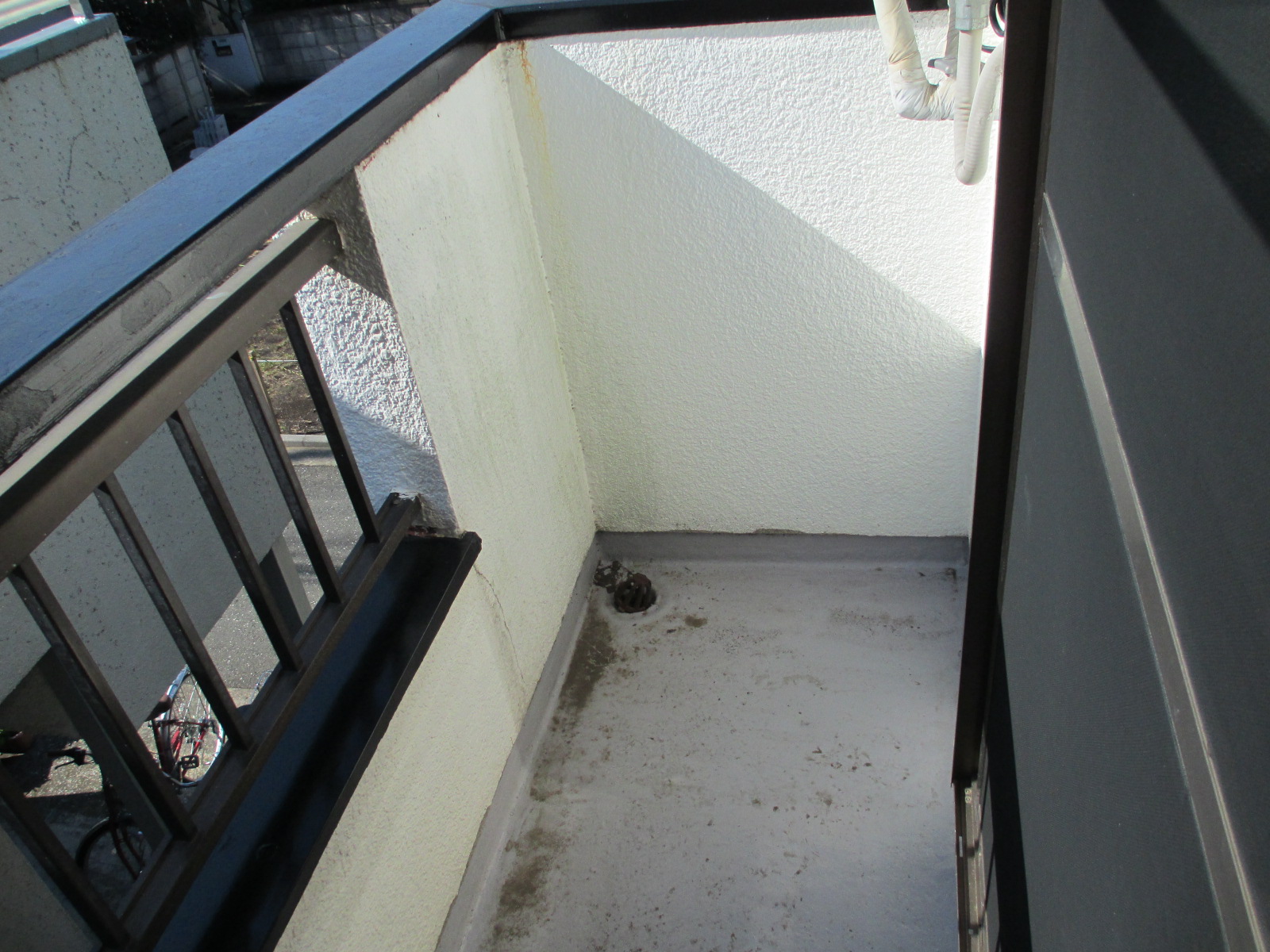 Balcony. Washing machine Storage