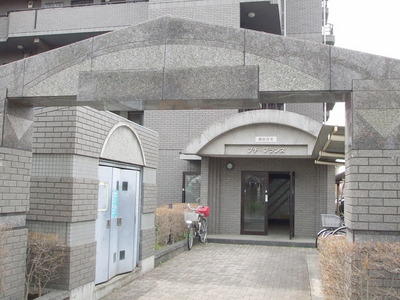 Building appearance. Transformer entrance N air